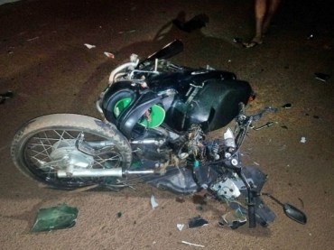 Uma das motocicletas envolvidas no acidente que matou dois e deixou mais dois feridos