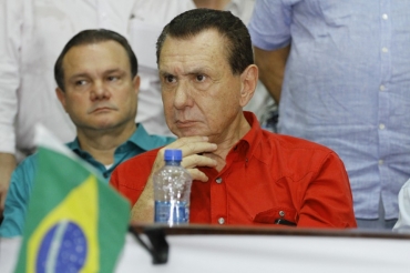 O presidente do PMDB, Carlos Bezerra, que ciriticou aliados de Pedro Taques