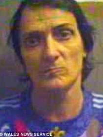 Batley foi condenado em 2011 por manter relaes sexuais com crianas durante anos em sua casa