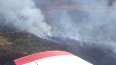 Incndio ameaa atingir rea do Parque Gruta da Lagoa Azul em Mato Grosso (Foto: Bombeiros de Mato Grosso)
