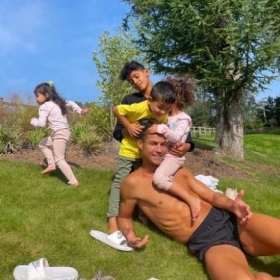 Cristiano Ronaldo e filhos 