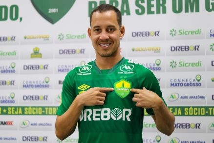 O meia Rodriguinho comemora gol pelo Estadual de 2022
