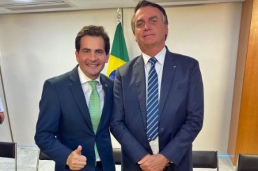 O senador Fbio Garcia e o presidente Jair Bolsonaro: projeto sobre luz sancionado
