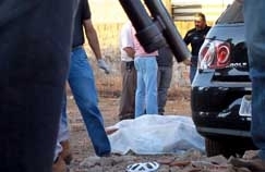 Policiais mortos em acidente, aps a abordagem desastrosa a vendedor inocente: investigador vai responder por homicdio