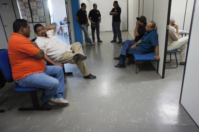Vereadores e ex-prefeito presos em Alto Paraguai na delegacia Diamantino