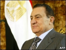 Mubarak est internado e com estado de sade debilitado