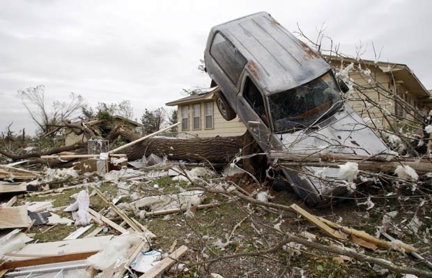 Mais de dez tornados foram registrados nos Estados Unidos