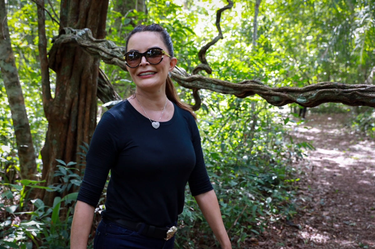 Primeira-dama de MT em visita ao distrito Bom Jardim - Nobres