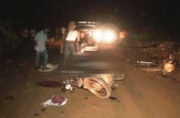 Motos colidiram frontalmente e os dois condutores morreram na hora