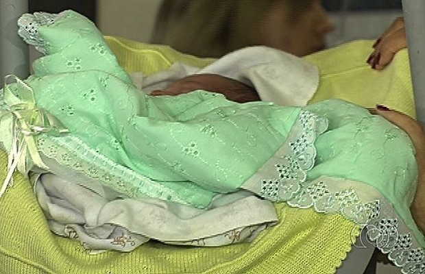 M�e foi a confraterniza��o de familiares ap�s abandonar o filho