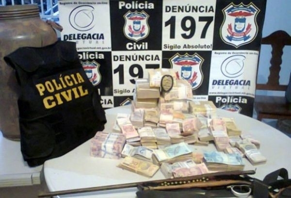 Policiais da regio Oeste de Mato Grosso encontraram dinheiro furtado de banco
