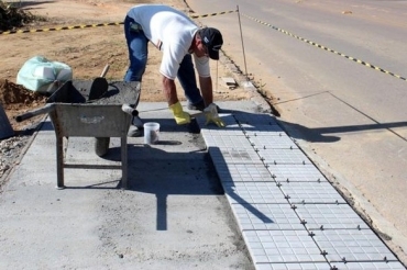 As cal�adas facilitam a locomo��o das pessoas e oferecem mais seguran�a