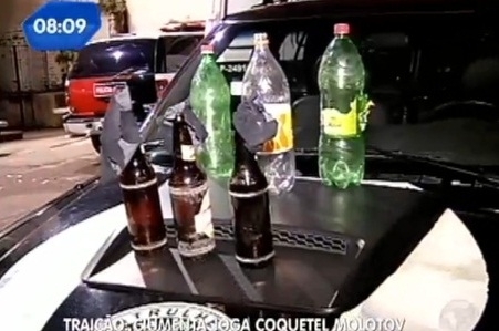 Mulher  flagrada com coquetis molotov e garrafas de combustvel