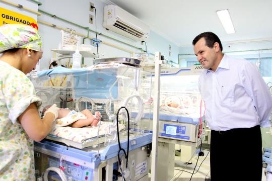 Governador Silval Barbosa assina convnio com Hospital Santa Helena