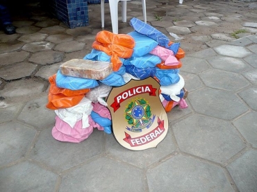 PF encontrou 43,6 kg da droga em caminh�o