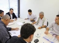 Governador Silval Barbosa em reunio na Agecopa 