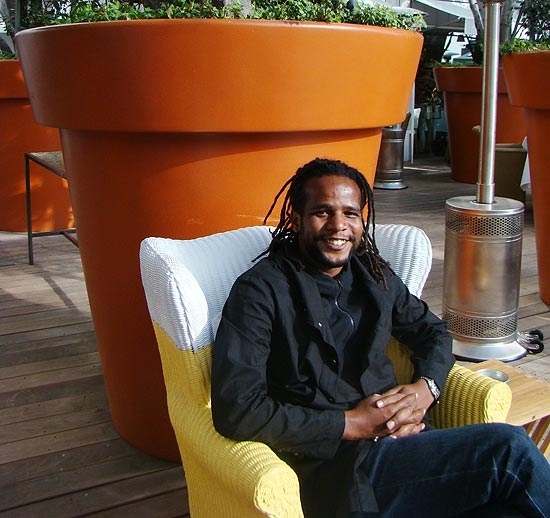 Tio em hotel de Los Angeles