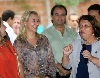 Ministra da Pesca e Aquicultura, Ideli Salvatti, entrega caminhes