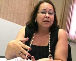 Seduc sustenta que �leigos� t�m did�tica e que, por meio de concurso, nenhum mais ingressa no quadro 