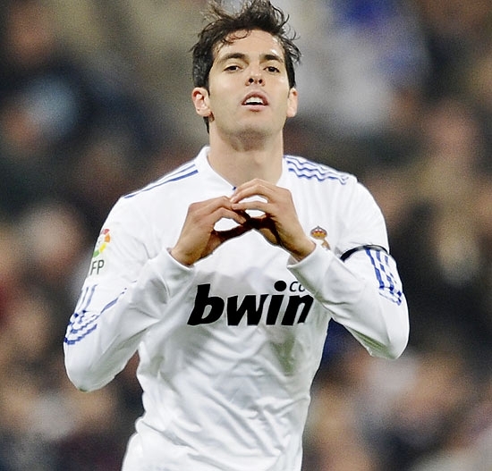 Kak comemora gol contra o Real Sociedad no estdio Santiago Bernabeu