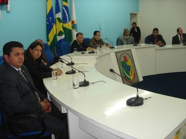 Prefeito Juviano Lincoln esteve presente na sesso solene de abertura dos trabalhos do ano Legislativo de 2011