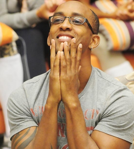 Lucival discorda que Rodrigo seja gay