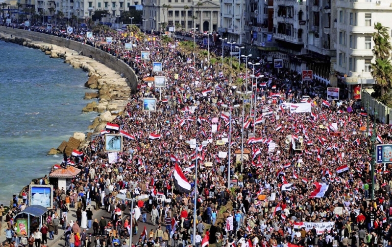 Povo toma as ruas de Alexandria