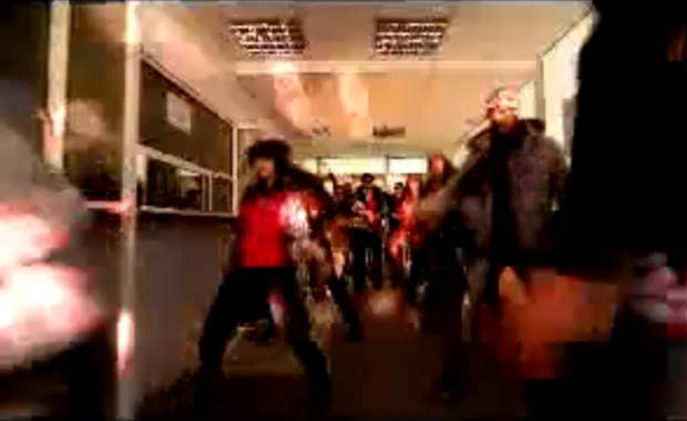 Vdeo de 5 minutos foi filmado no escritrio de Vladivostok.