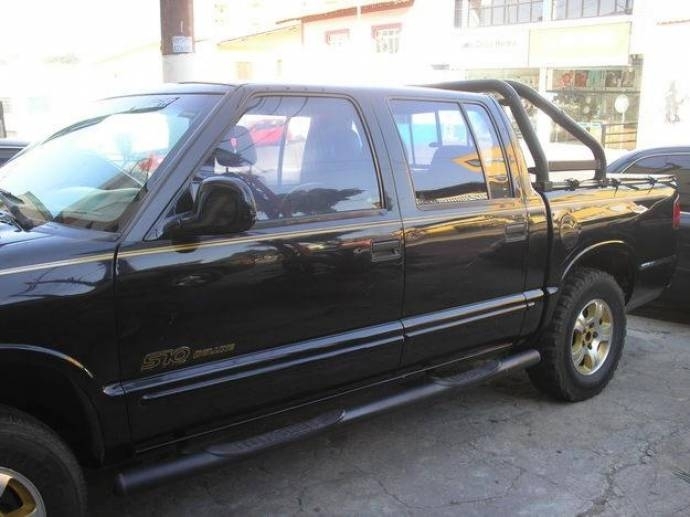 Dupla tentou roubar uma caminhonete S10, na cidade de Vrzea Grande