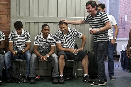 Andrs brinca com Ronaldo antes de jogo que virou pesadelo para ambos