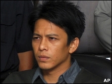 Ariel  um dos mais conhecidos cantores pop do sudeste asitico