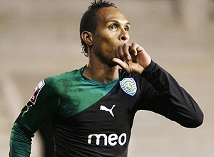 Liedson comemora o gol marcado contra o Maritimo