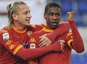 Juan ( dir.) em ao pela Roma