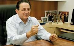 O prefeito Chico Galindo (PTB) tem novas rodadas de conversas com dirigentes partidrios nas prximas horas