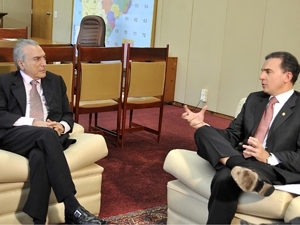 O vice-presidente Michel Temer e o presidente nacional da OAB, Ophir Cavalcante.