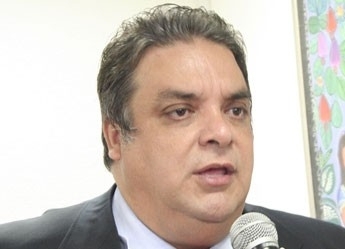 Ladres levaram BMW X6, sete TVs, filmadoras, culos e outros pertences de Gilmar Fabris