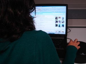 As adolescentes conheceram os agressores no Orkut e decidiram sair juntas pensando que n�o havia risco