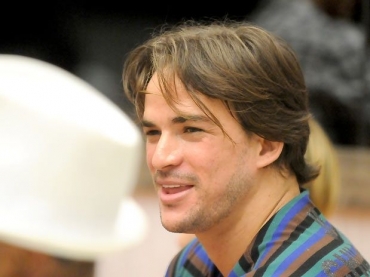 Rodrigo pegou Maria e Mau-Mau embaixo do edredom