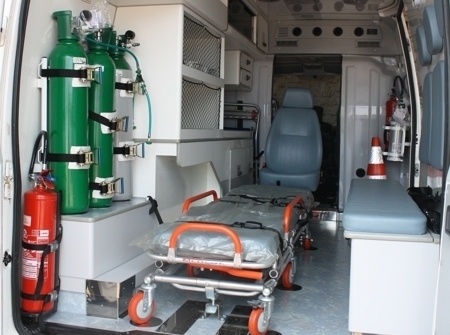 Imagens da nova ambulncia adquirida para atender urgncia e emergncia