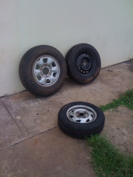 Pneus furtados recuperados.