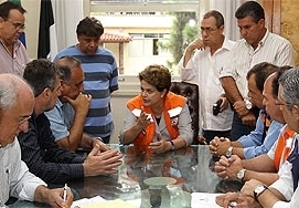 Dilma em reunio sobre tragdia no Rio