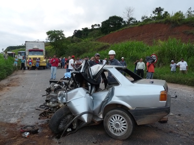 Voyage ficou totalmente destruido aps acidente na BR-262