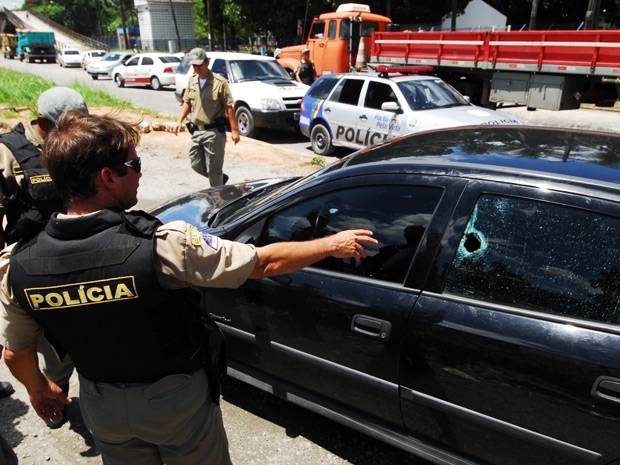 Local do tiroteio entre policiais civis e federais na BR-232, no Recife