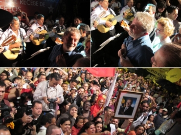 Palco foi montado perto do prdio onde mora Lula