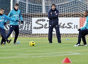 Apresentado na Inter, Leonardo diz ter pedido conselhos a Mourinho e descarta Kak
