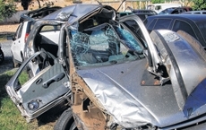 Ester conduzia Palio que colidiu com outro veculo e um nibus