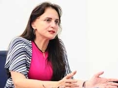 Senadora Serys Slhessarenko (PT) foi a relatora do Oramento Geral da Unio para o prximo ano