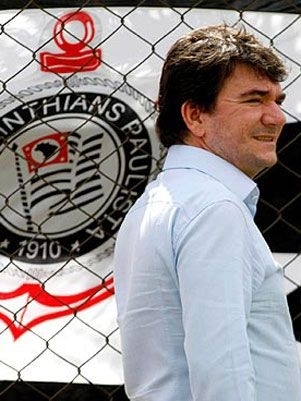 Andr�s Sanchez quer deixar cargo no fim do ano que vem