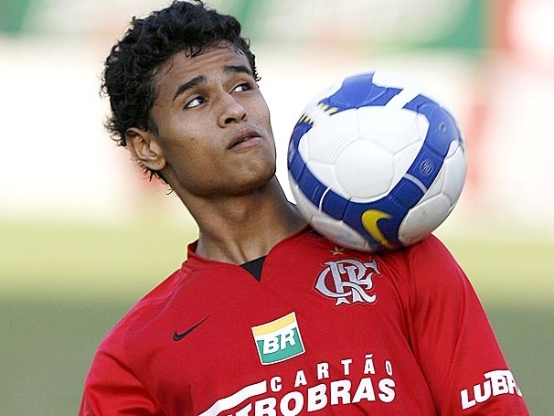 Everton retornar ao futebol brasileiro em 2011