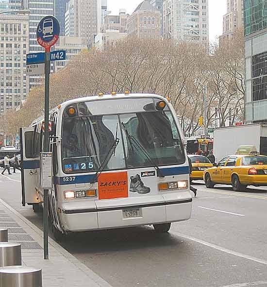 Veculo vencedor de premiao ao nibus mais lento de Nova York